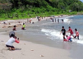 Wisatawan Saat Lebaran, Padati Pantai Kasvana Beach Resort