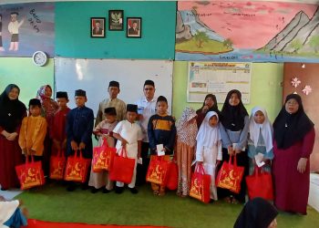 SDN 10 Kota Cilegon Akhiri Kegiatan Belajar dengan Santunan Anak Yatim di sekolah