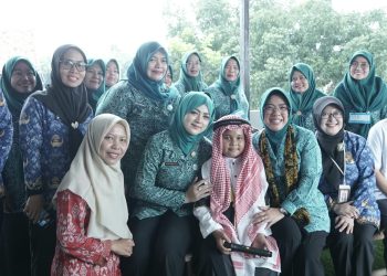 Tinawati Tekankan Keberlanjutan Inovasi 10 Program Pokok PKK Saat Tinjau Penilaian HKG di Cilegon