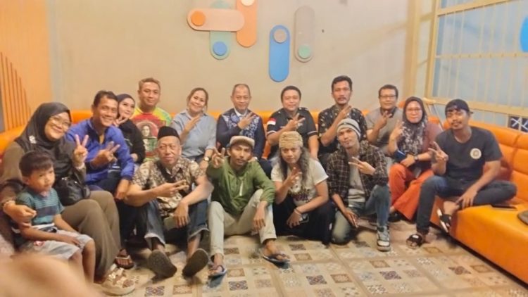 Pengurus SFC Serang Bersilaturahmi dengan Penasehat SFC Serang H. M. Najib Hamas, Bahas Pengukuhan hingga Penguatan Komunitas